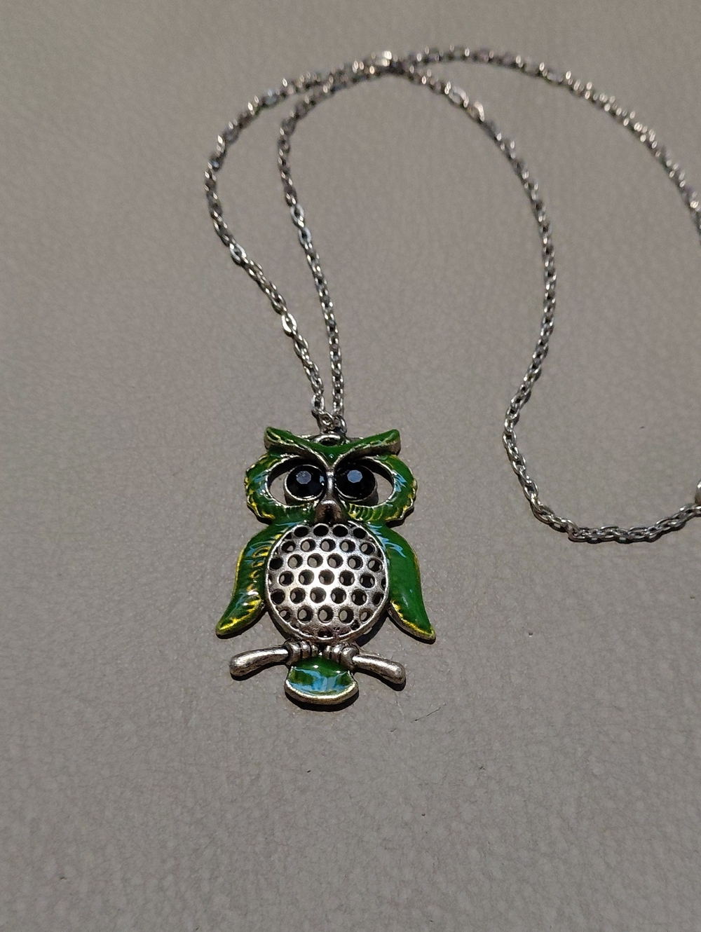 Betsey Johnson Owl Necklace - Picture 6 of 6